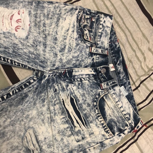 True Religion Jeans, 4 pairs for $300 - Picture 11 of 14